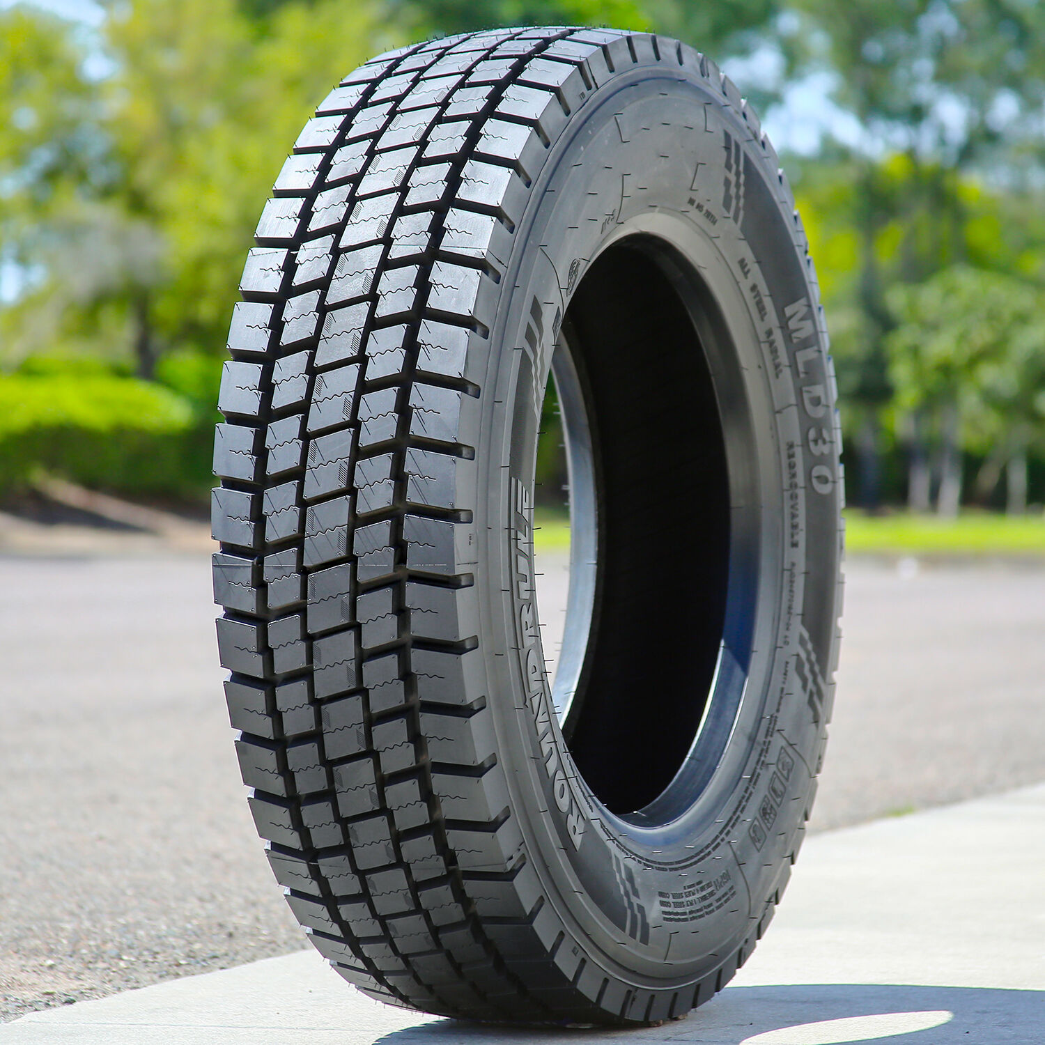 Roundrule MLD30 245/70R19.5 135/133M H (16 Ply)