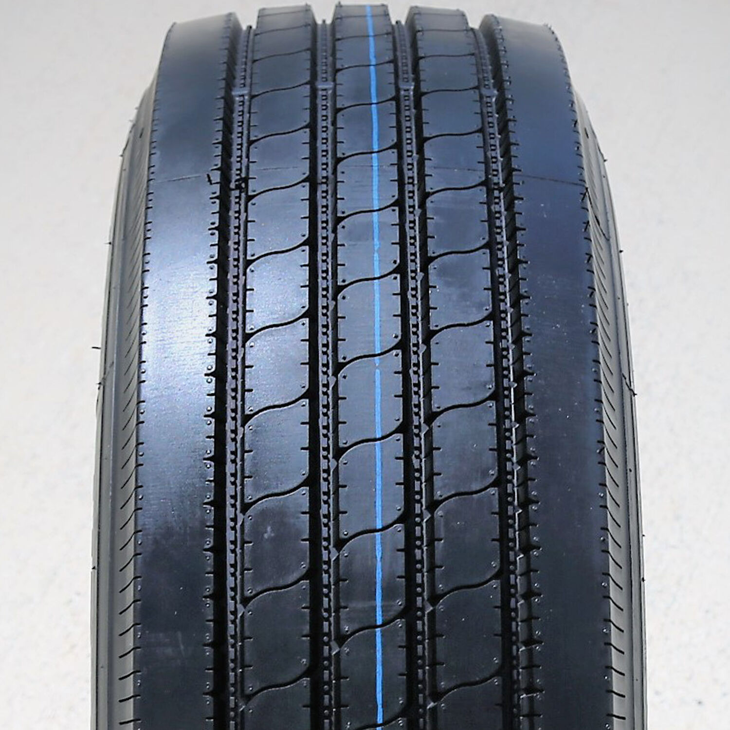 Suntek HD Plus ST 225/75R15 124/121M G (14 Ply)