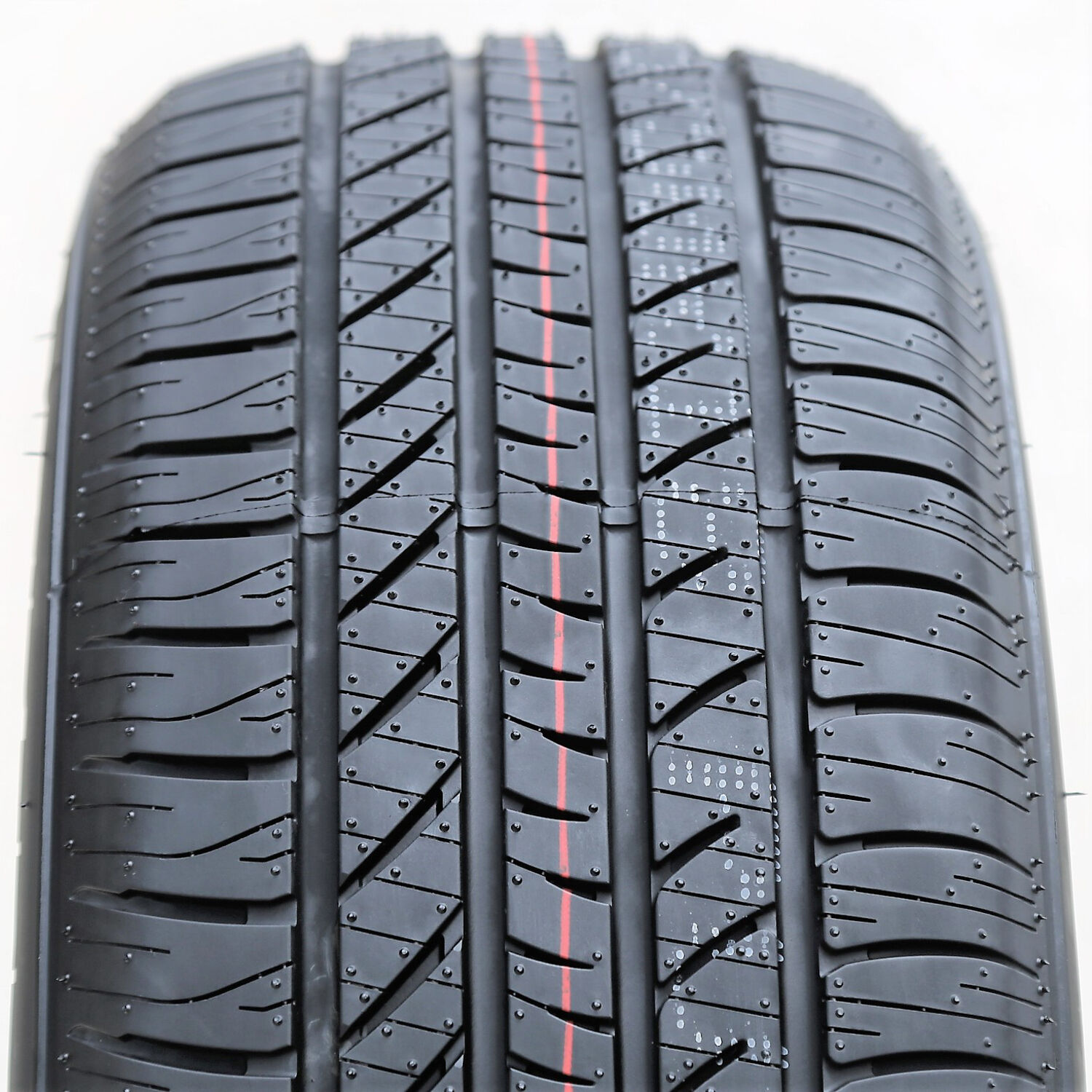 Suretrac Infinite Sport 7 235/50R18 97V