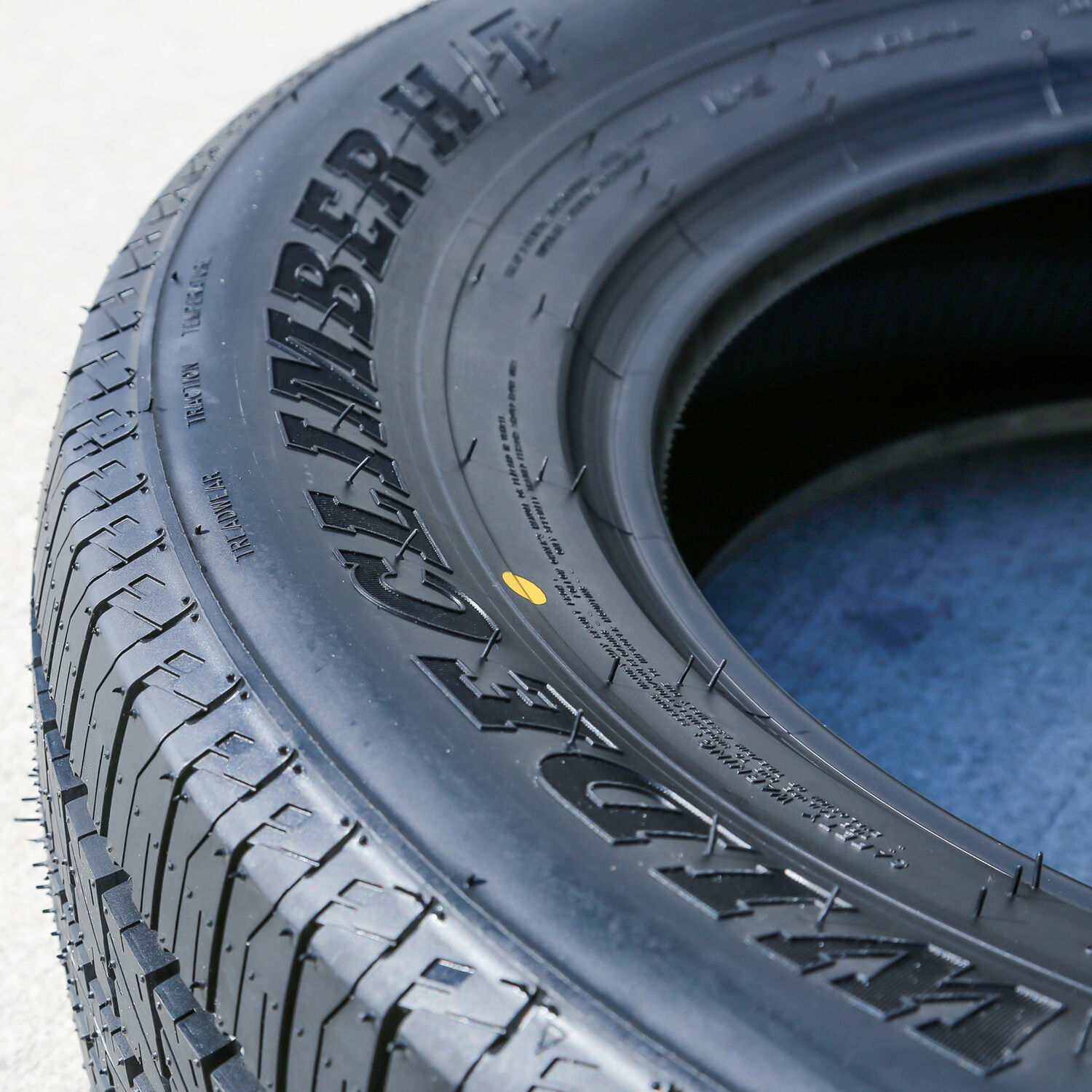 Suretrac Wide Climber H/T 235/60R18 107V XL