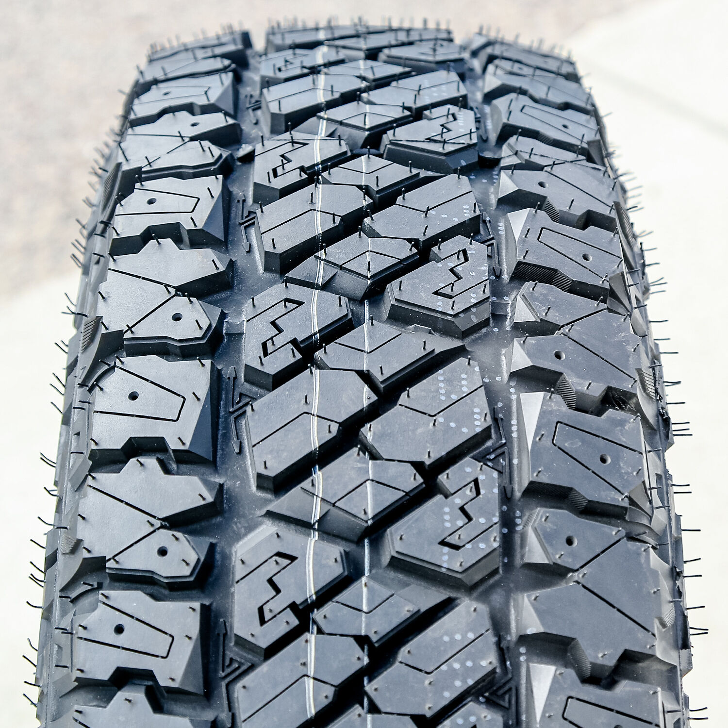 Thunderer Ranger A/TR 265/70R16 112T (DC)