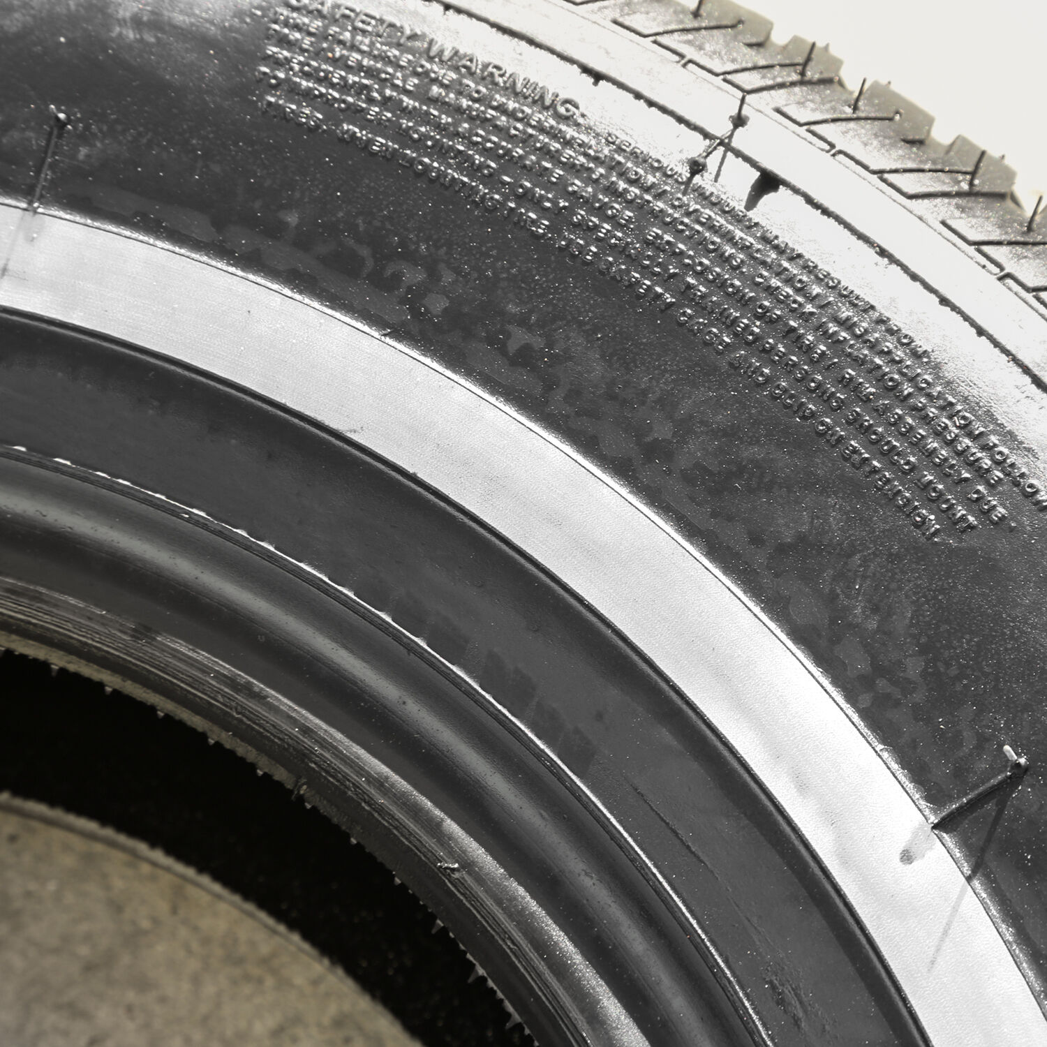 Tornel Classic 235/75R15 105S