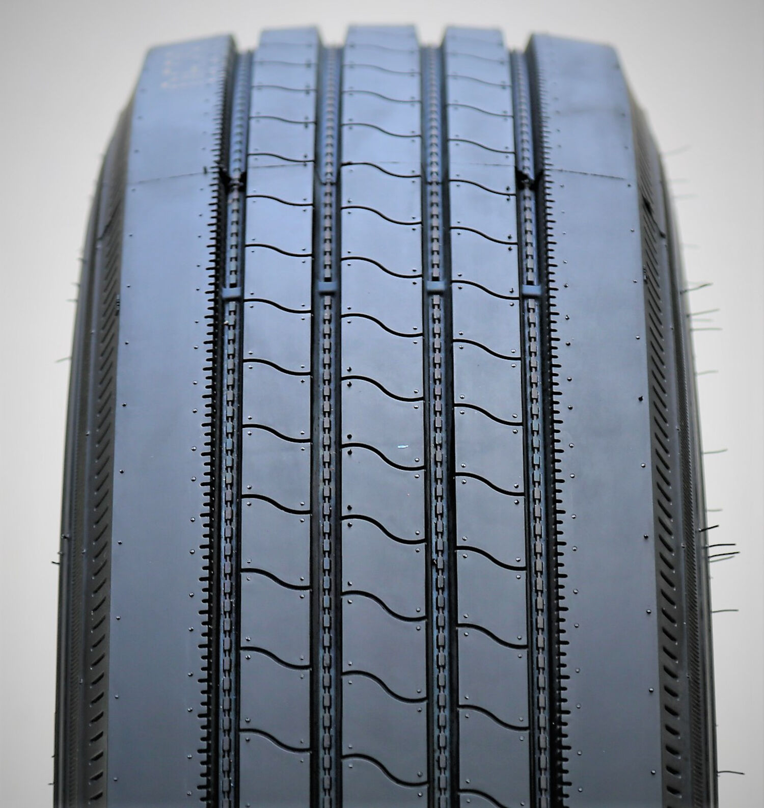 Transeagle ST Radial ST 225/75R15 121/117M F (12 Ply)