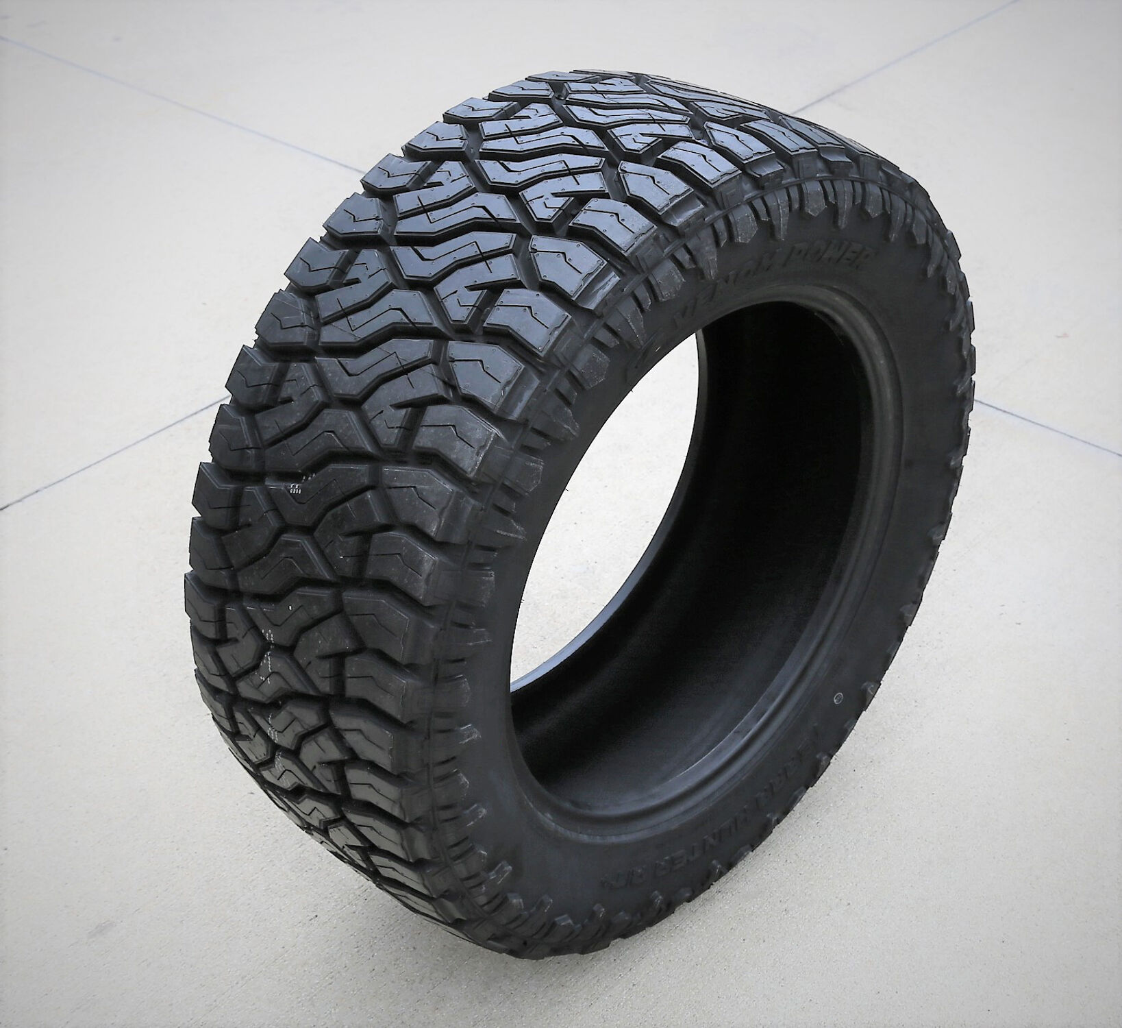 Venom Power Terra Hunter R/T+ LT 285/70R17 121/118Q E (10 Ply)