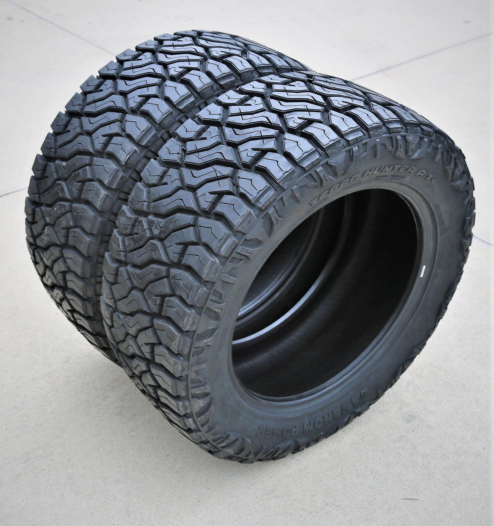 Venom Power Terra Hunter R/T+ LT 285/70R17 121/118Q E (10 Ply)