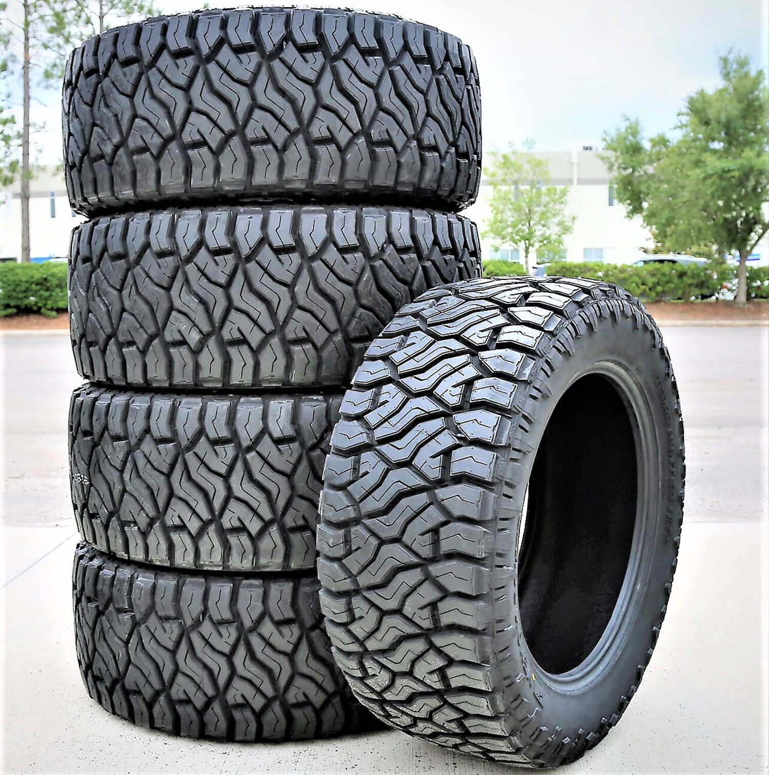 Venom Power Terra Hunter R/T+ LT 33X12.50R18 118Q E (10 Ply) (RWL)