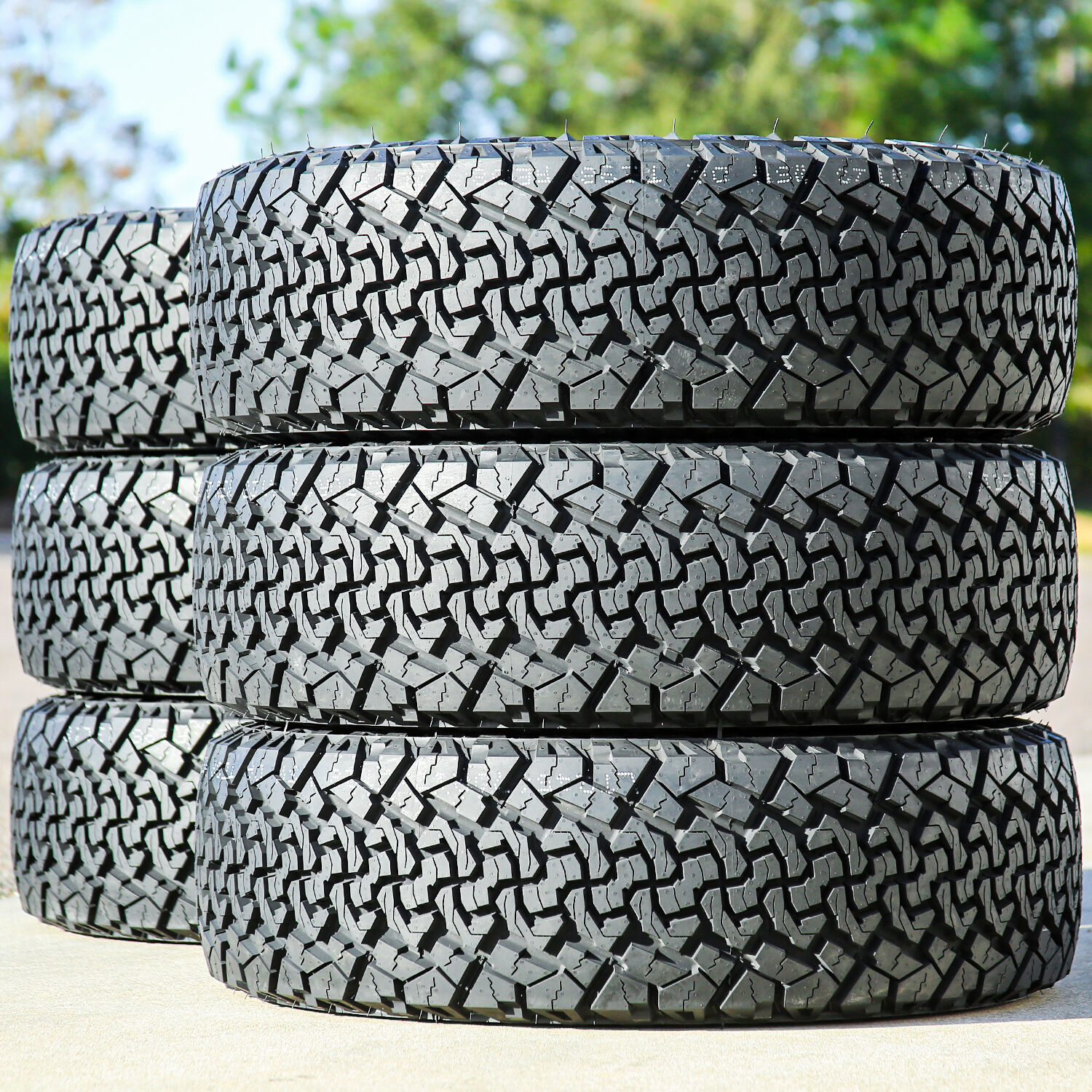 Venom Power Terra Hunter X/T 2 LT 37X12.50R20 126R E (10 Ply)