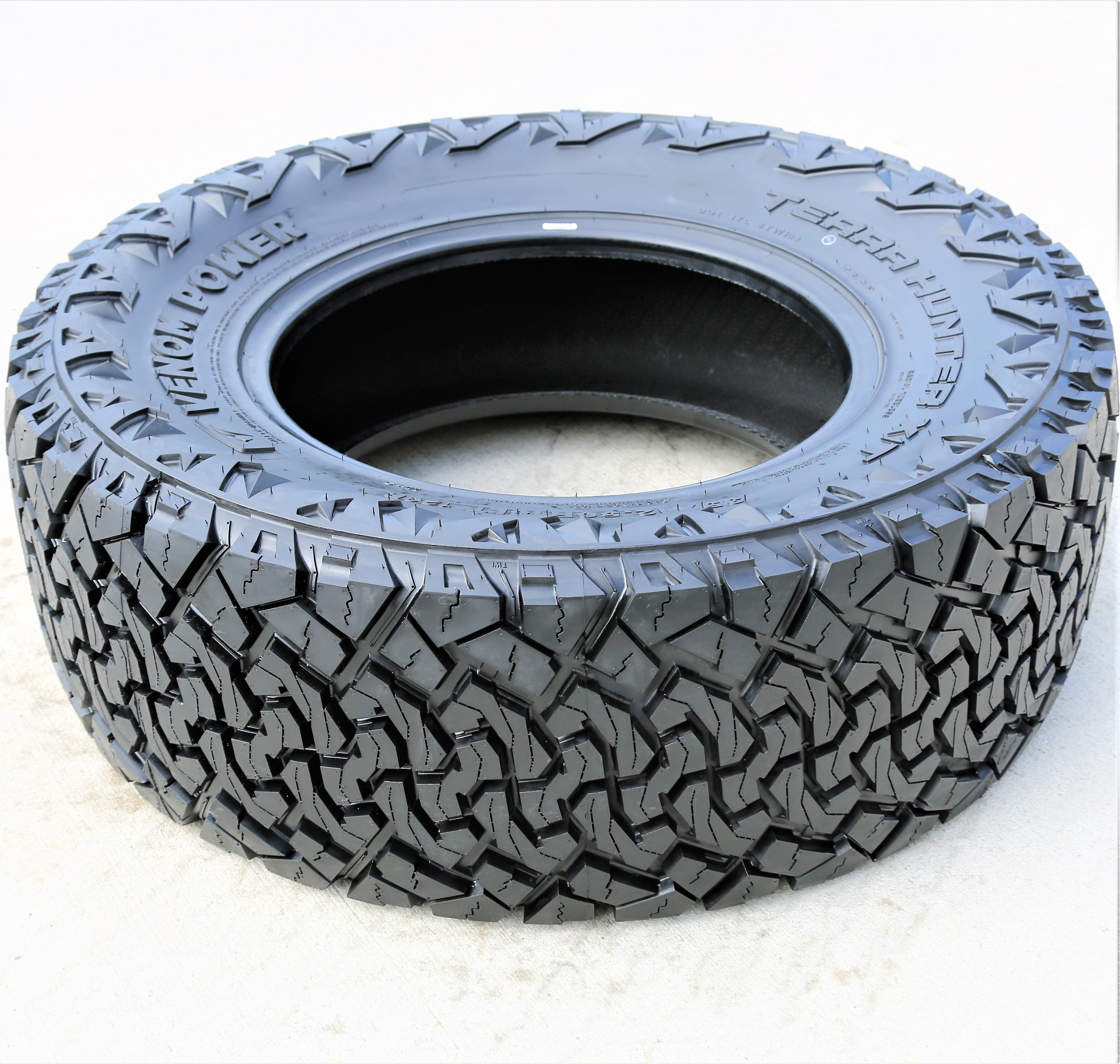 Venom Power Terra Hunter X/T LT 35X12.50R18 123R E (10 Ply)