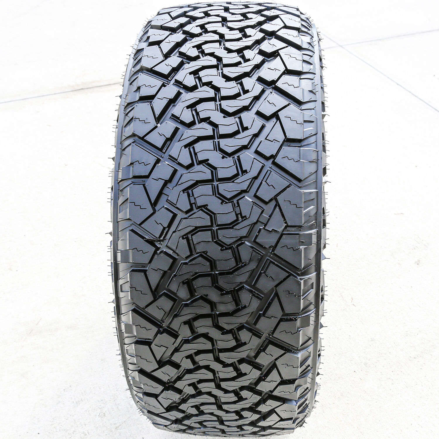 Venom Power Terra Hunter X/T LT 37X13.50R24 124Q F (12 Ply)