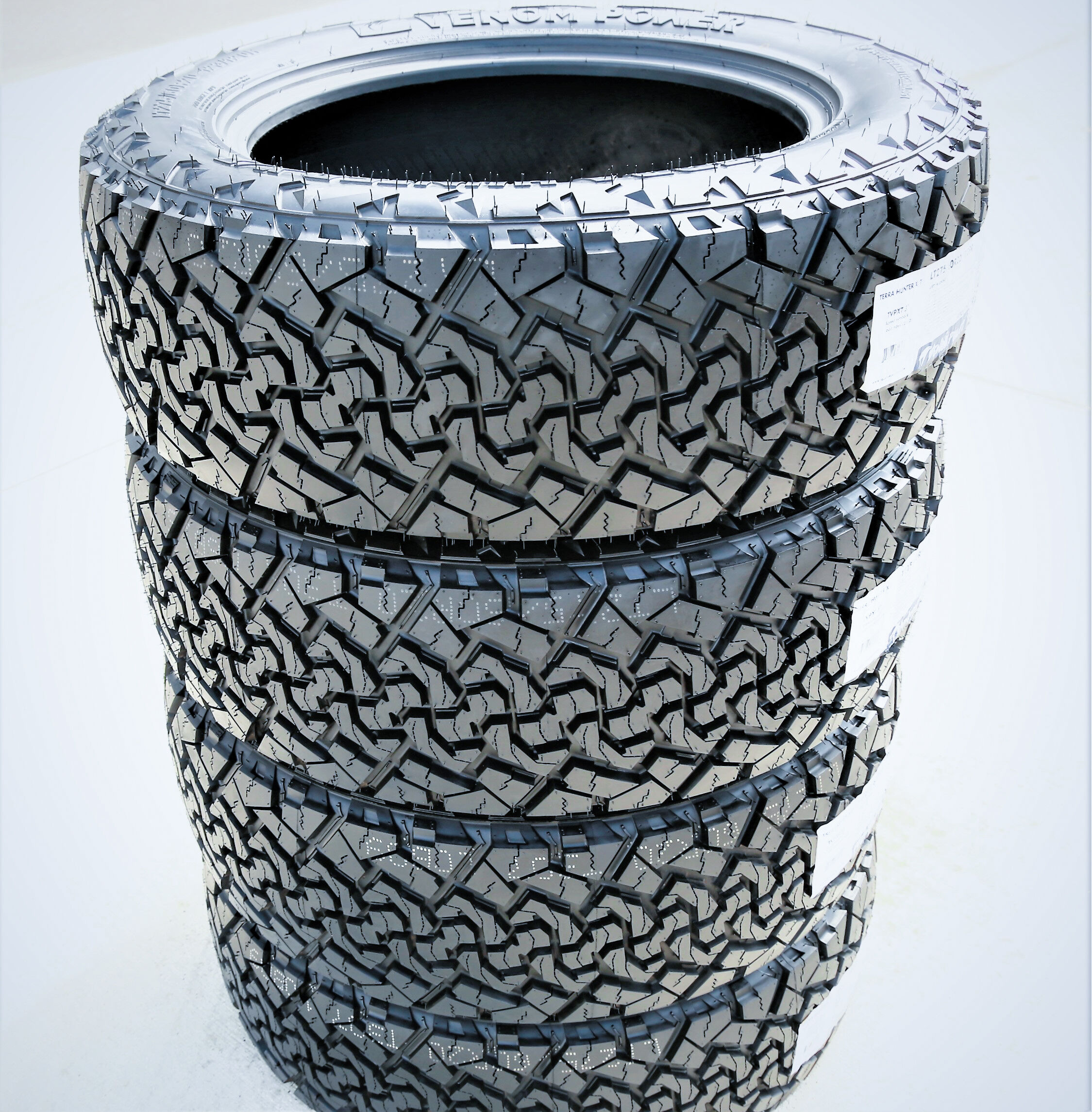 Venom Power Terra Hunter X/T LT 275/60R20 123/120R E (10 Ply)