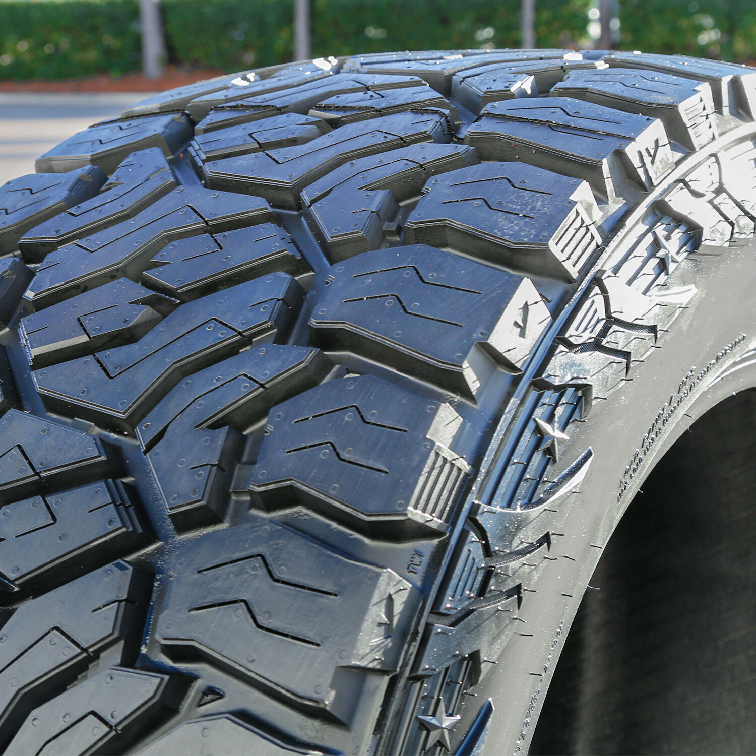Venom Power Trail Hunter ATX LT 35X12.50R20 121Q E (10 Ply) (RWL)