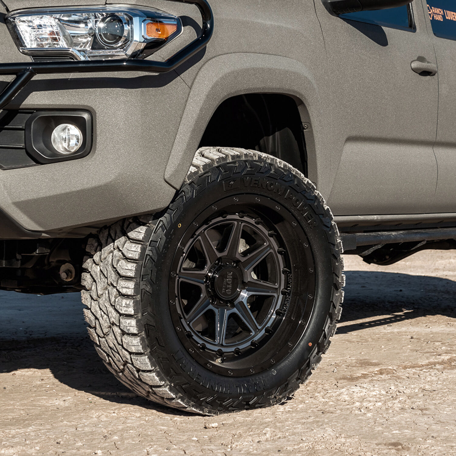 Venom Power Trail Hunter R/T LT 37X12.50R20 128Q F (12 Ply) (RWL)