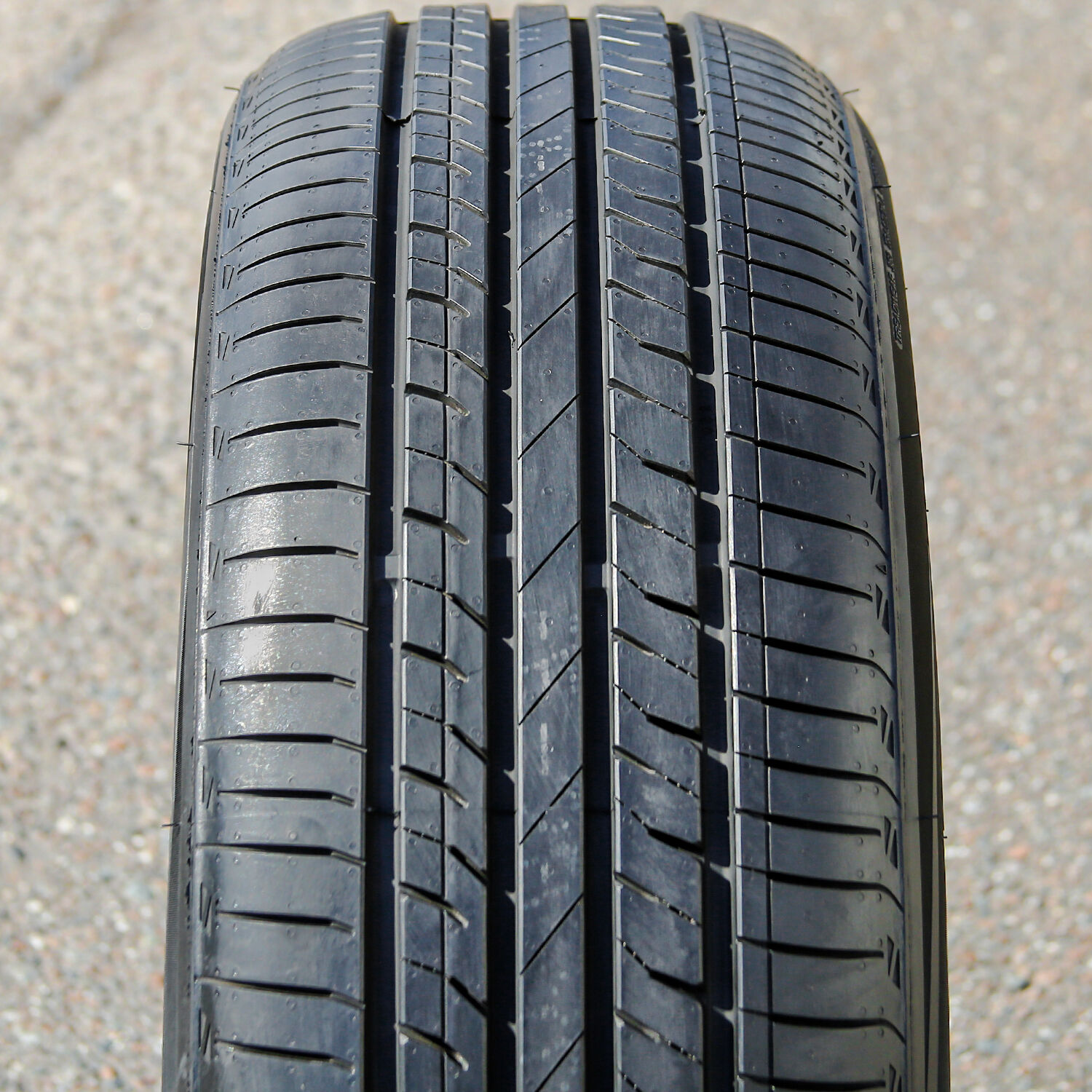 Westlake Radial RP76+ 225/55R19 99V