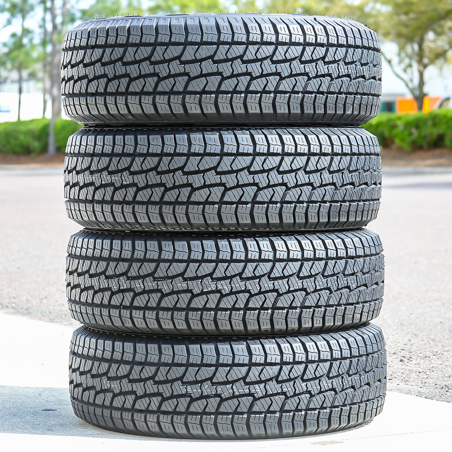 Westlake Radial SL369 A/T 235/65R17 104S
