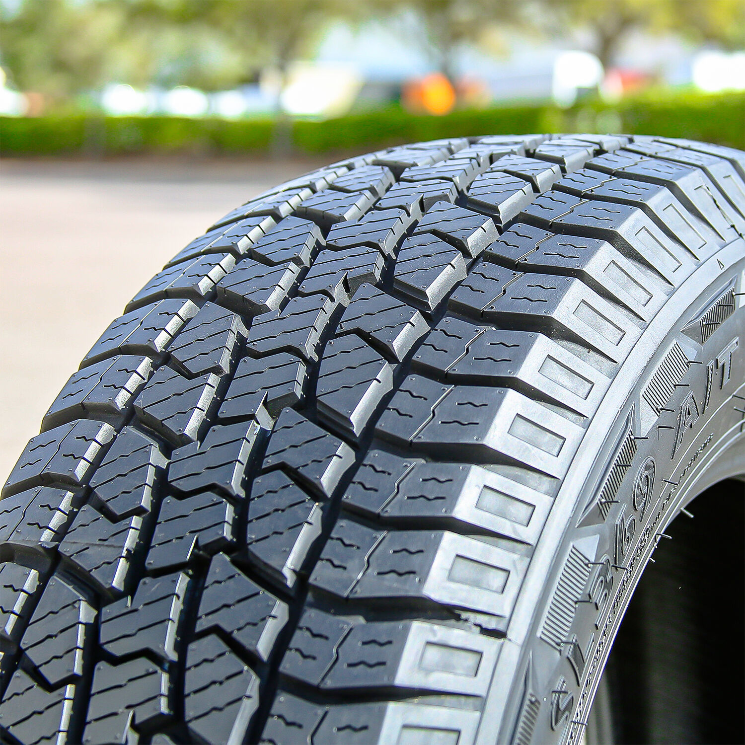 Westlake Radial SL369 A/T 235/65R17 104S