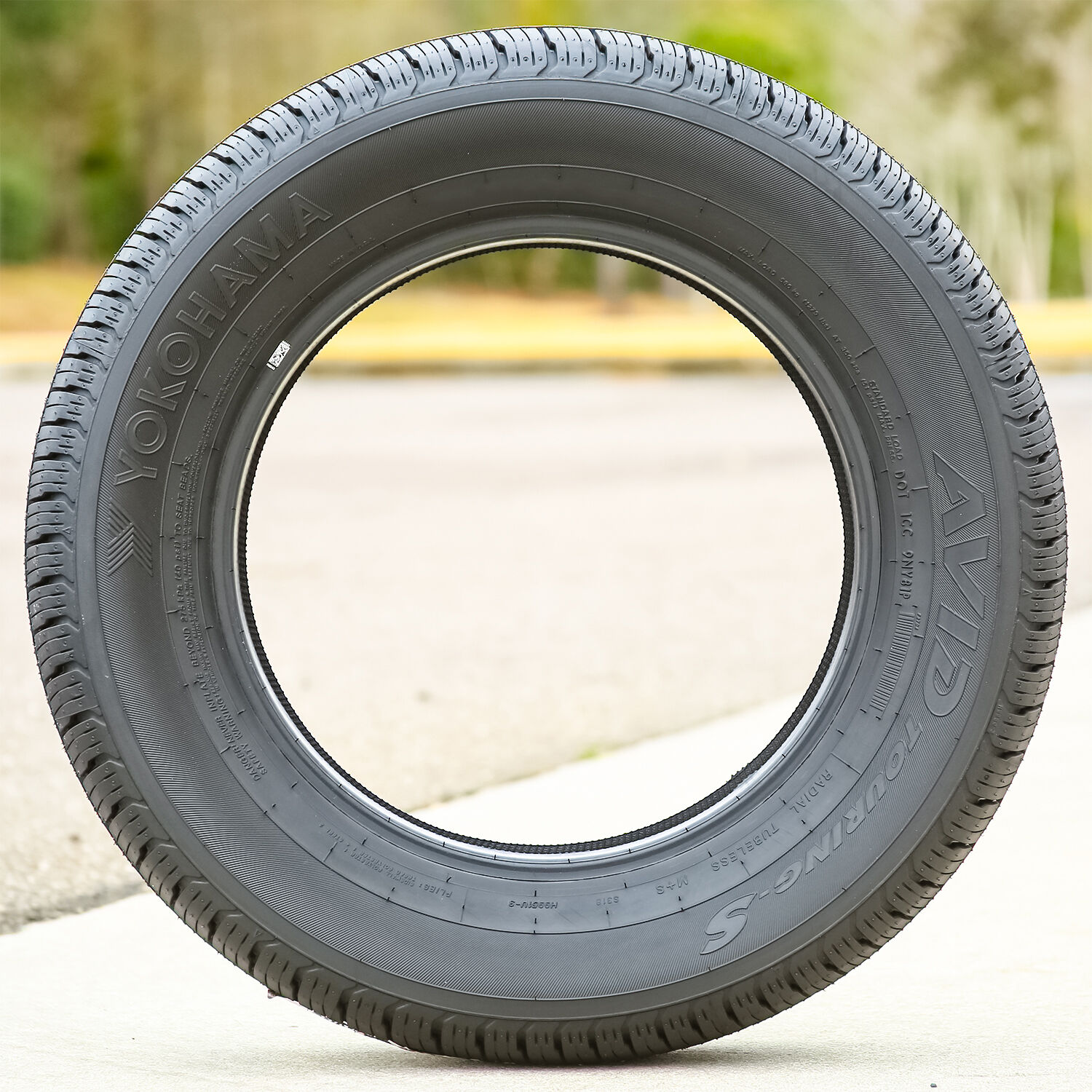 Yokohama AVID Touring-S 225/65R17 102T