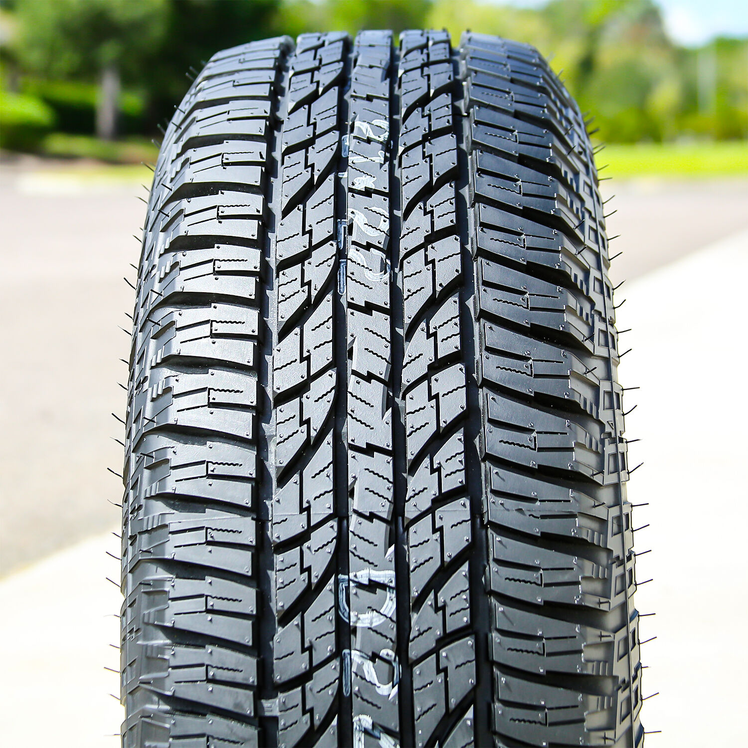 Yokohama Geolandar A/T G015 235/65R17 108H XL