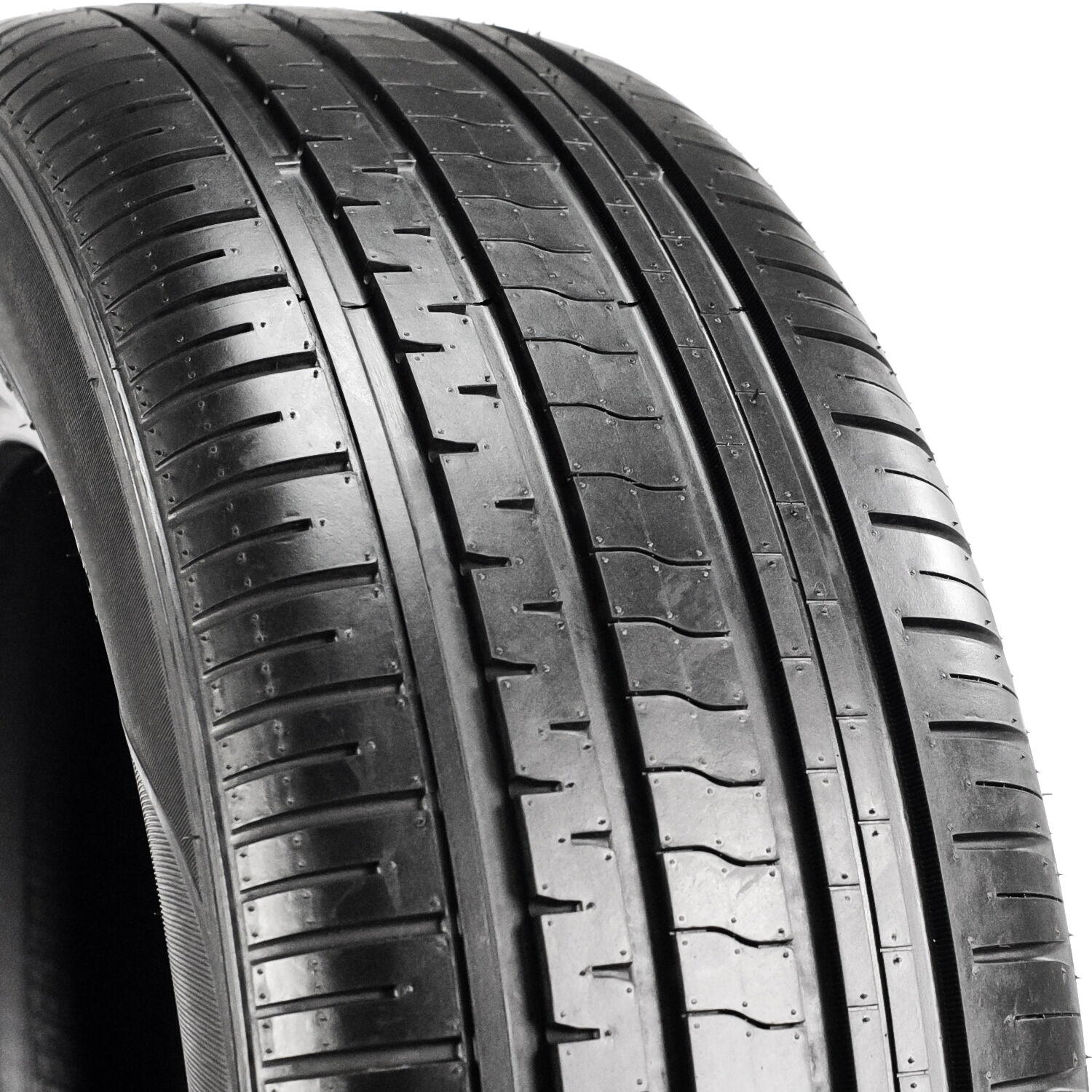Zeetex SU1000 235/65R17 104H